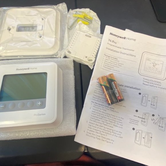 Honeywell TH4110U2005/U T4 Pro Program Mable Thermostat, White - Picture 4 of 5